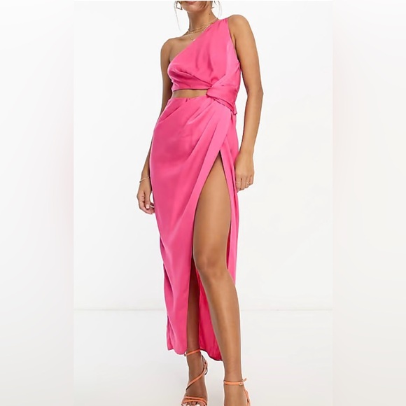 ASOS Dresses & Skirts - NWT ASOS Design knot detail midaxi dress with cutout